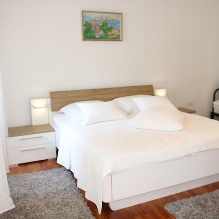 Central House Nona Crikvenica Eksteriør billede