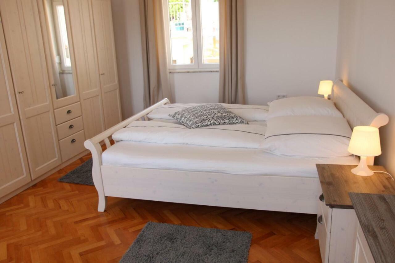 Central House Nona Crikvenica Eksteriør billede