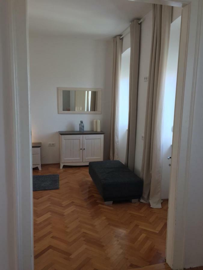 Central House Nona Crikvenica Eksteriør billede